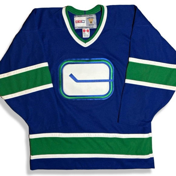 Vintage CCM Vancouver Canucks Hockey Jersey - Picture 1 of 5